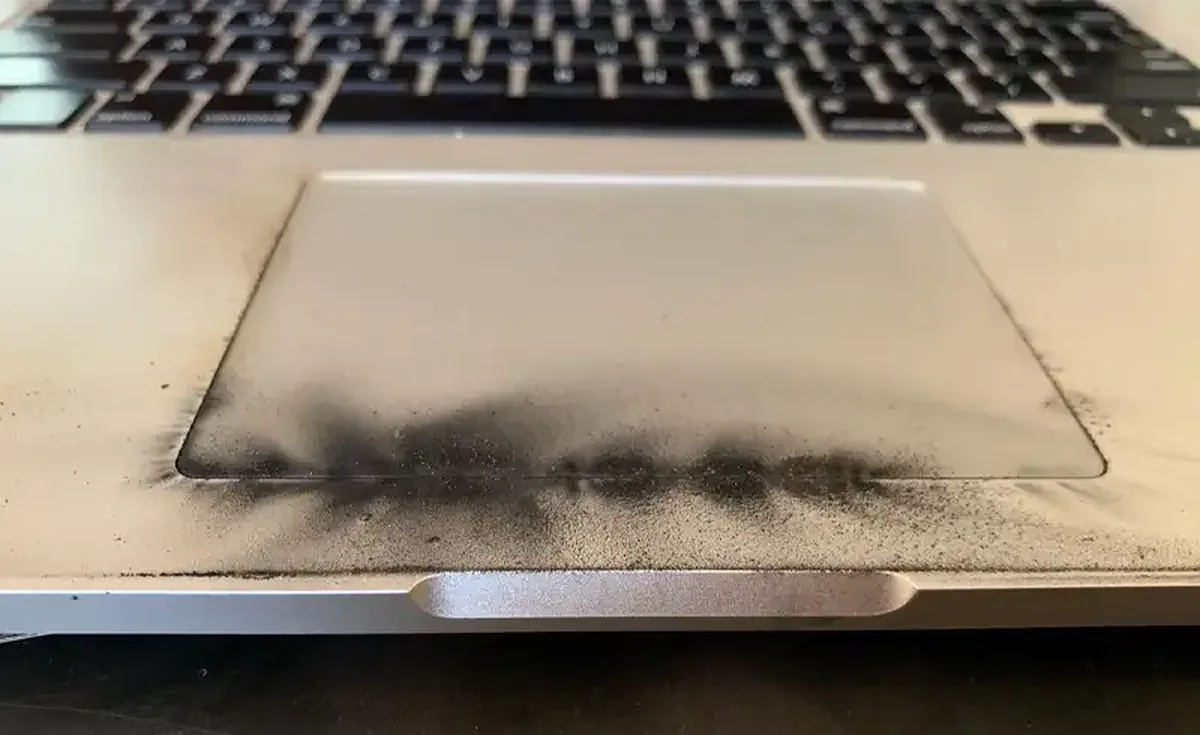 Cum Recunoști un MacBook Reparat Prost — Checklist Complet
