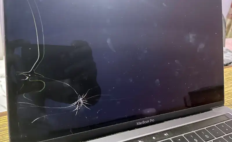 MacBook Display M1-M5 — Complete 2026 Catalog with National Delivery