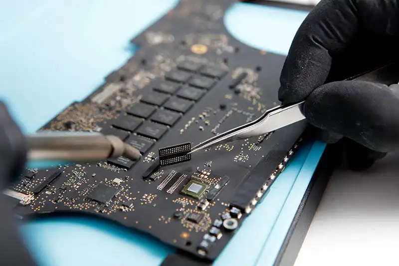 Professional MacBook logic board repair — specialised Apple service Bucharest