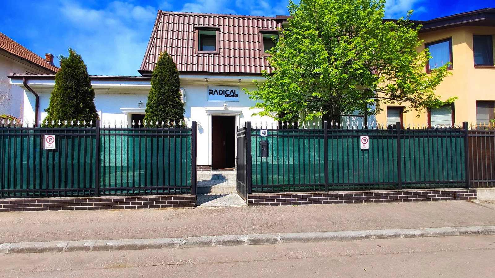 Sediul Radical Service din Strada Aristotel Pappia 40, Sector 1, București, văzut din stradă