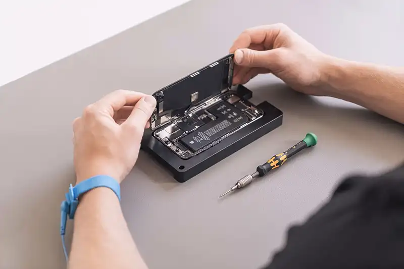 Deviz scris reparație iPhone cu preț final și termen de execuție